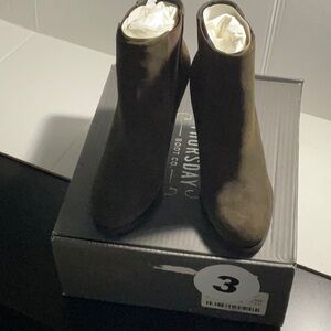 Women's Dark Olive Suede (0002)